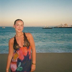 Meet your Posher, Addison